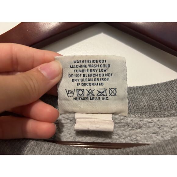 Vintage 90s Lee Sport Chicago Bulls Gray Sweater Size M Gold Embroidered Logo - Picture 9 of 10